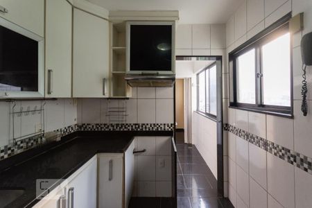 Apartamento à venda com 74m², 2 quartos e 1 vagaCozinha