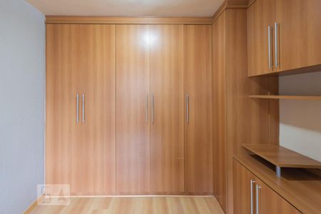 Apartamento à venda com 74m², 2 quartos e 1 vagaQuarto 2