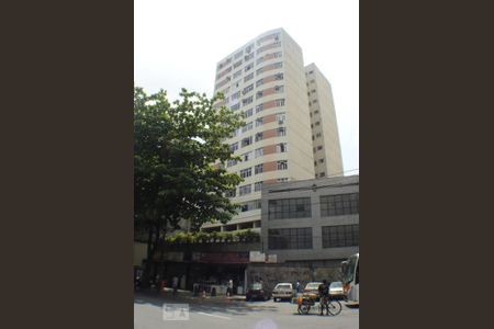 Apartamento à venda com 74m², 2 quartos e 1 vaga Apartamento à venda com 74m², 2 quartos e 1 vagaFachada