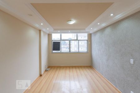 Apartamento à venda com 74m², 2 quartos e 1 vagaSala