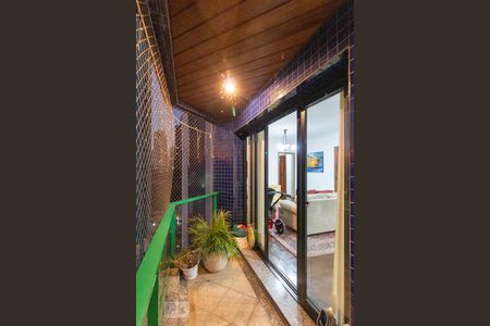 Apartamento para alugar com 154m², 4 quartos e 3 vagasVaranda