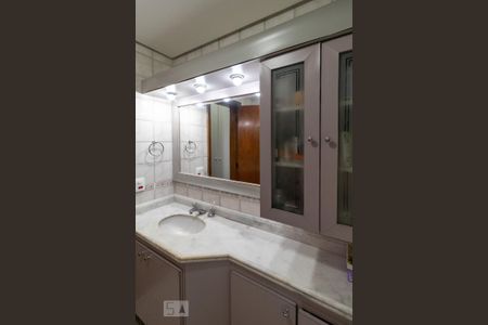 Apartamento para alugar com 154m², 4 quartos e 3 vagasBanheiro da Suíte 2