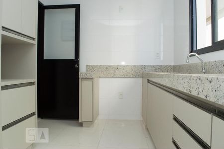 Apartamento para alugar com 76m², 2 quartos e 2 vagasCozinha