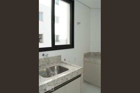 Apartamento para alugar com 76m², 2 quartos e 2 vagasÁrea de serviço