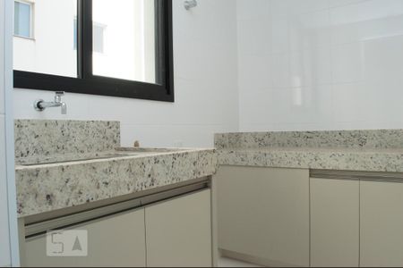 Apartamento para alugar com 76m², 2 quartos e 2 vagasÁrea de serviço