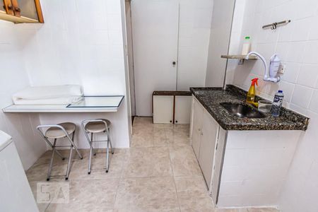Apartamento à venda com 60m², 2 quartos e sem vagaCozinha