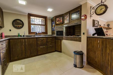 Casa de condomínio à venda com 650m², 3 quartos e 5 vagas Casa de condomínio à venda com 650m², 3 quartos e 5 vagasCozinha