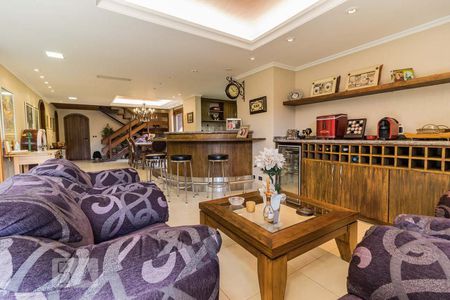 Casa de condomínio à venda com 650m², 3 quartos e 5 vagas Casa de condomínio à venda com 650m², 3 quartos e 5 vagasSala