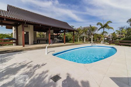 Casa de condomínio à venda com 650m², 3 quartos e 5 vagas Casa de condomínio à venda com 650m², 3 quartos e 5 vagasÁrea comum - Piscina