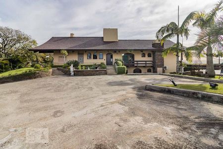 Casa de condomínio à venda com 650m², 3 quartos e 5 vagas Casa de condomínio à venda com 650m², 3 quartos e 5 vagasGaragem