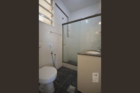 Banheiro de apartamento à venda com 1 quarto, 45m² em Humaitá, Rio de Janeiro