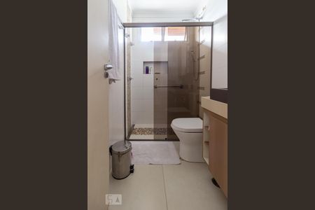 Casa à venda com 195m², 2 quartos e 2 vagasBanheiro 1