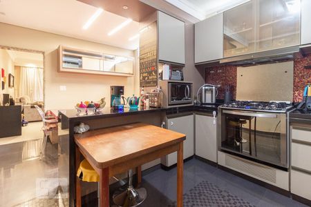 Casa à venda com 195m², 2 quartos e 2 vagasCozinha