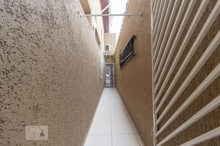 Casa à venda com 195m², 2 quartos e 2 vagasCorredor