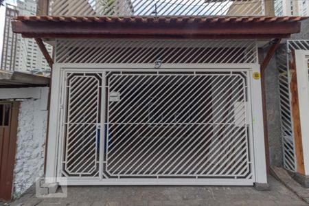 Casa à venda com 195m², 2 quartos e 2 vagasFachada