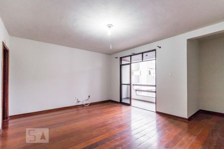 Apartamento para alugar com 124m², 3 quartos e 1 vaga Apartamento para alugar com 124m², 3 quartos e 1 vagaSala