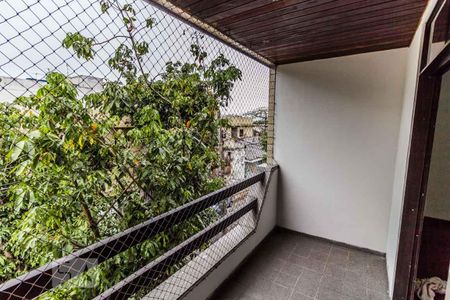 Apartamento para alugar com 124m², 3 quartos e 1 vaga Apartamento para alugar com 124m², 3 quartos e 1 vagaVaranda da casa