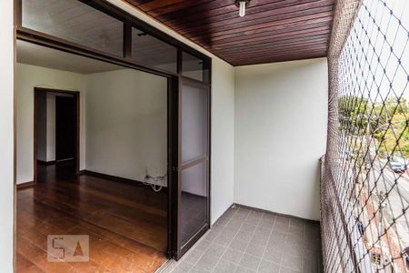 Apartamento para alugar com 124m², 3 quartos e 1 vaga Apartamento para alugar com 124m², 3 quartos e 1 vagaVaranda da casa
