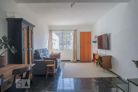 Sala de casa de condomínio para alugar com 2 quartos, 90m² em Vila Carbone, São Paulo