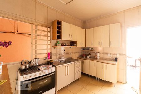 Casa à venda com 100m², 3 quartos e 2 vagasCozinha