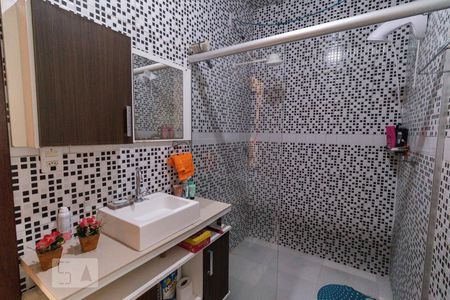 Casa à venda com 100m², 3 quartos e 2 vagasBanheiro