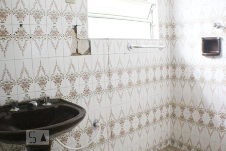 Casa à venda com 240m², 4 quartos e 3 vagasBanheiro