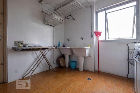 Apartamento à venda com 161m², 3 quartos e 1 vaga Apartamento à venda com 161m², 3 quartos e 1 vagaLavanderia