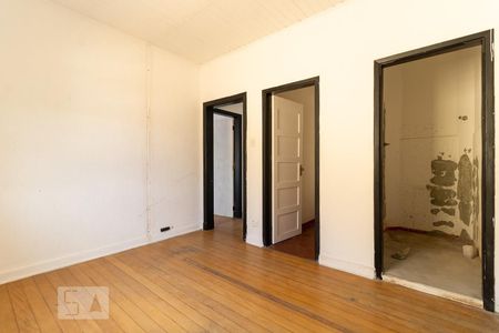 Casa à venda com 100m², 2 quartos e 2 vagasHall dos Quartos