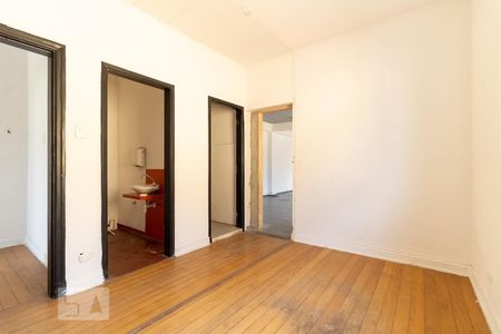 Casa à venda com 100m², 2 quartos e 2 vagasHall dos Quartos