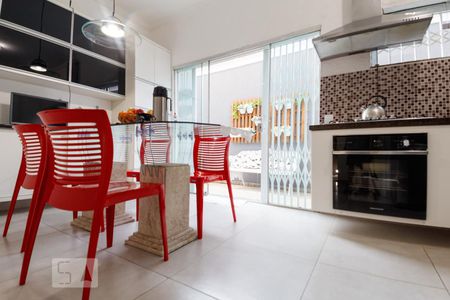 Casa à venda com 300m², 4 quartos e 3 vagasCozinha