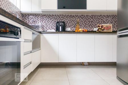 Casa à venda com 300m², 4 quartos e 3 vagasCozinha