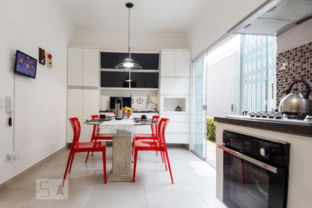 Casa à venda com 300m², 4 quartos e 3 vagasCozinha