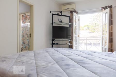 Casa à venda com 300m², 4 quartos e 3 vagasSuíte 1