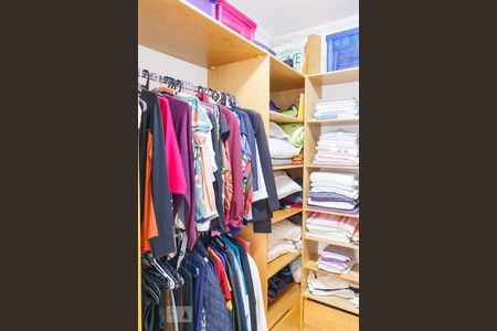 Casa à venda com 300m², 4 quartos e 3 vagasCloset da suíte 1