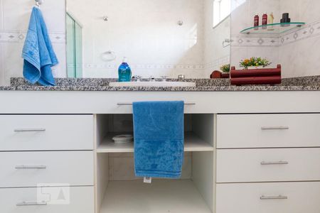 Casa à venda com 300m², 4 quartos e 3 vagasBanheiro