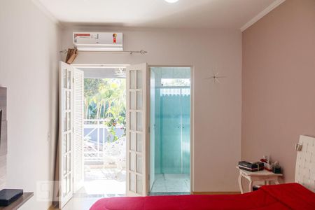 Casa à venda com 300m², 4 quartos e 3 vagasSuíte 2