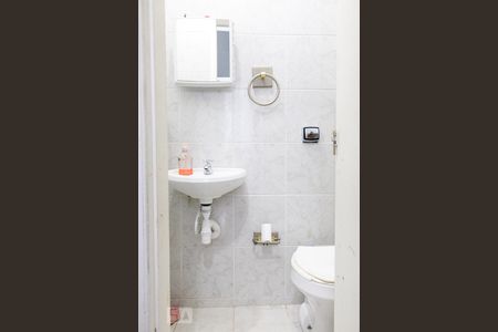 Casa à venda com 300m², 4 quartos e 3 vagasBanheiro de Serviço