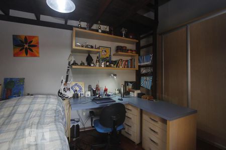 Casa de condomínio à venda com 200m², 4 quartos e 2 vagasQUARTO 4