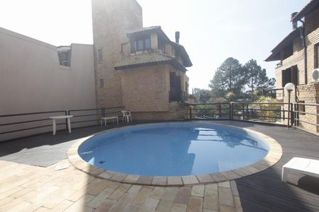 Casa de condomínio à venda com 200m², 4 quartos e 2 vagasPISCINA