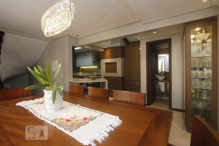 SALA de casa de condomínio à venda com 4 quartos, 200m² em Boa Vista/anchieta, Porto Alegre