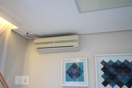 Sala de casa à venda com 3 quartos, 350m² em Bosque da Saúde, São Paulo