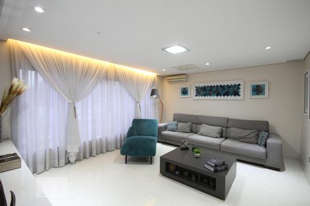 Sala de casa à venda com 3 quartos, 350m² em Bosque da Saúde, São Paulo