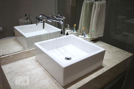 Casa à venda com 350m², 3 quartos e 4 vagasSuíte