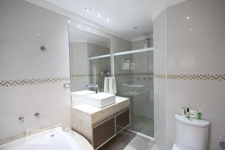 Casa à venda com 350m², 3 quartos e 4 vagasSuíte