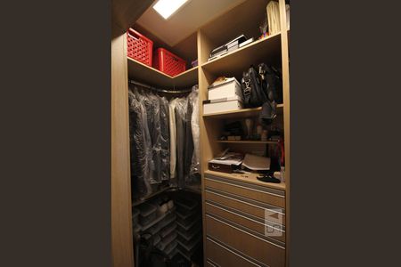 Casa à venda com 350m², 3 quartos e 4 vagasSuíte