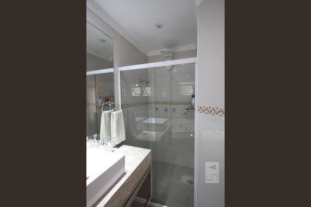 Casa à venda com 350m², 3 quartos e 4 vagasSuíte