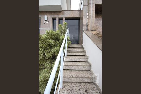 Casa à venda com 350m², 3 quartos e 4 vagasQuintal frente