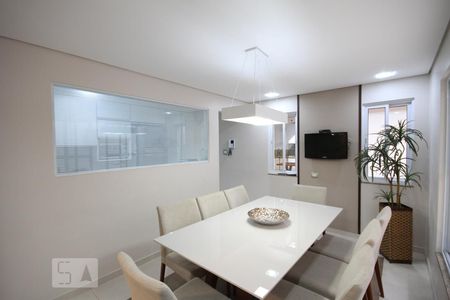Casa à venda com 350m², 3 quartos e 4 vagasCopa