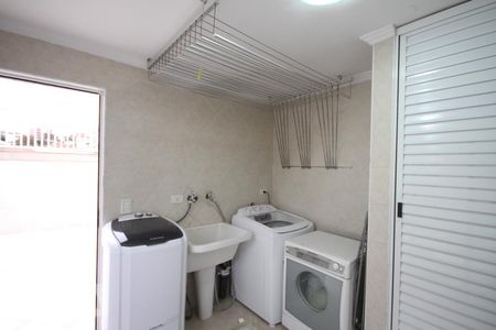 Casa à venda com 350m², 3 quartos e 4 vagasÁrea de Serviço