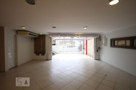 Casa à venda com 350m², 3 quartos e 4 vagasGaragem